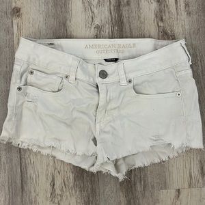 COPY - American Eagle white distressed shorts 8
